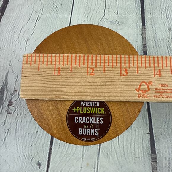 WoodWick Candle Currant Spiced Blackberry Cherry Scent Crackels 9.7 Oz‎ - Picture 7 of 7